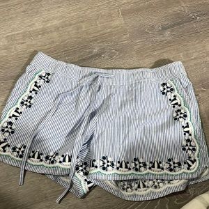 Vineyard vines shorts